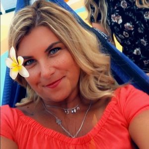 Meet your Posher, Erica